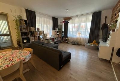 Casă individuală cu 7 camere cu Teren 503 Mp în Buturugeni - 1
