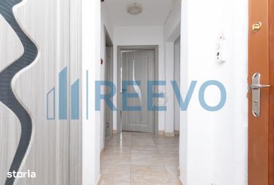 Apartament cu 3 camere decomandat în Republicii