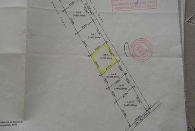 Teren de 708 mp, în Central
