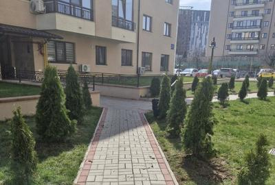 Apartament cu 2 camere semidecomandat în Cug