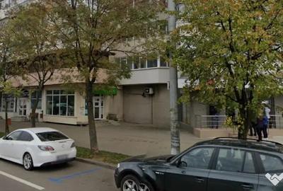 Spațiu comercial, de 91 mp, în Central - 3