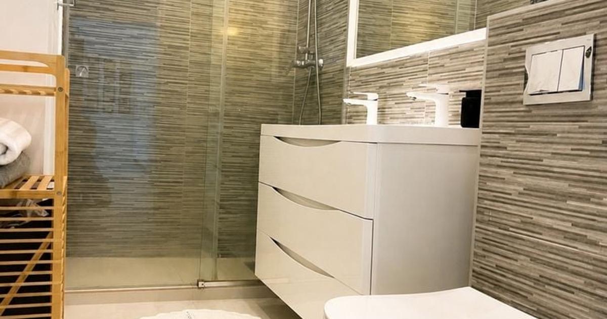 Apartament cu 3 camere decomandat în Lazaret — fotografia 1