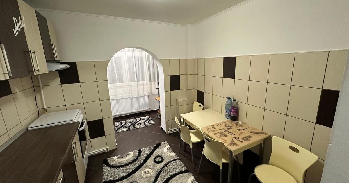 Apartament cu 2 camere decomandat în Nicolina — fotografia 1