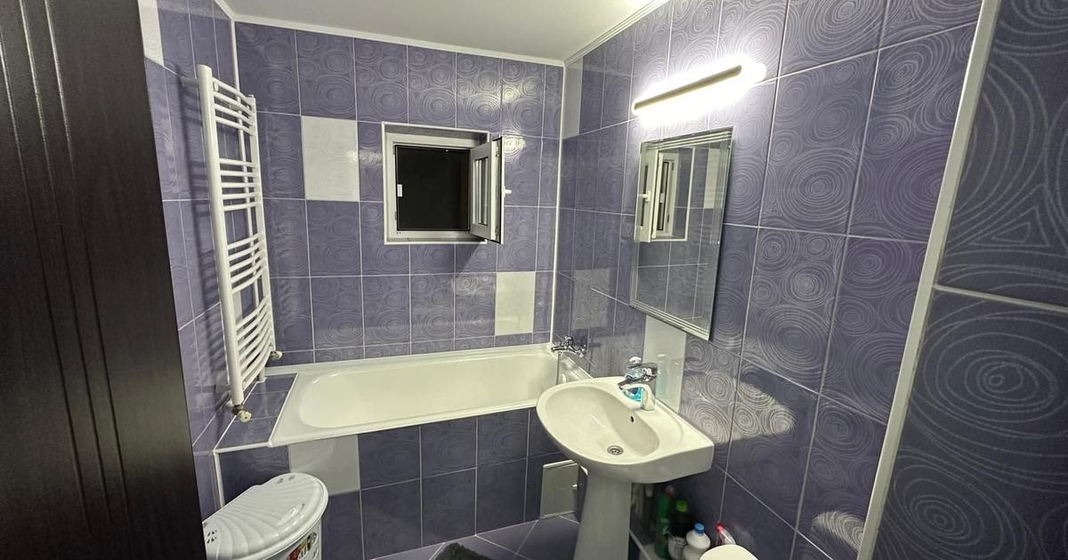 Apartament cu 2 camere decomandat în Nicolina — fotografia 3