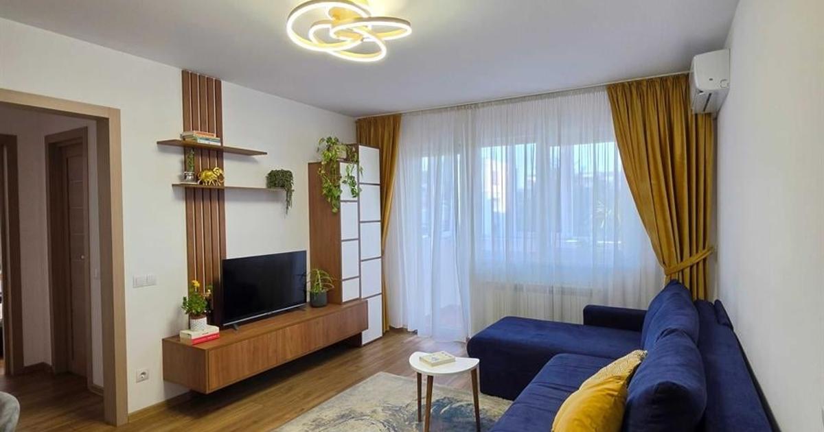 Apartament cu 3 camere semidecomandat în Socola — fotografia 1