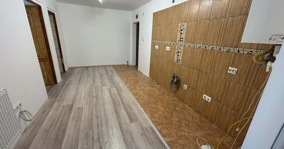 Apartament cu 2 camere semidecomandat în Central — fotografia 3