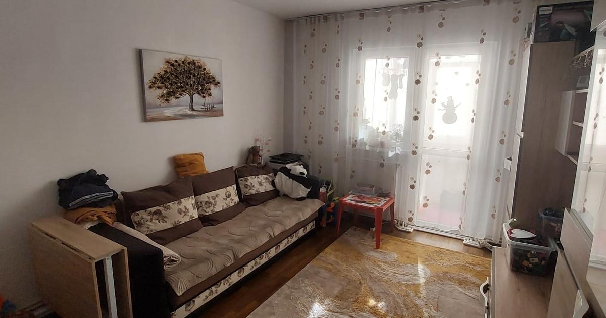 Apartament cu 3 camere decomandat în Păcurari — fotografia 2