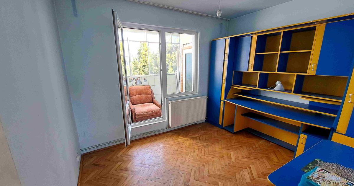 Apartament cu 3 camere decomandat în Mureșeni — fotografia 1